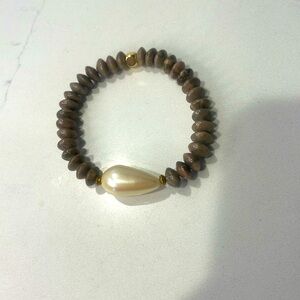 Hot chocolate & whipped cream bracelet- agate & mother of pearl